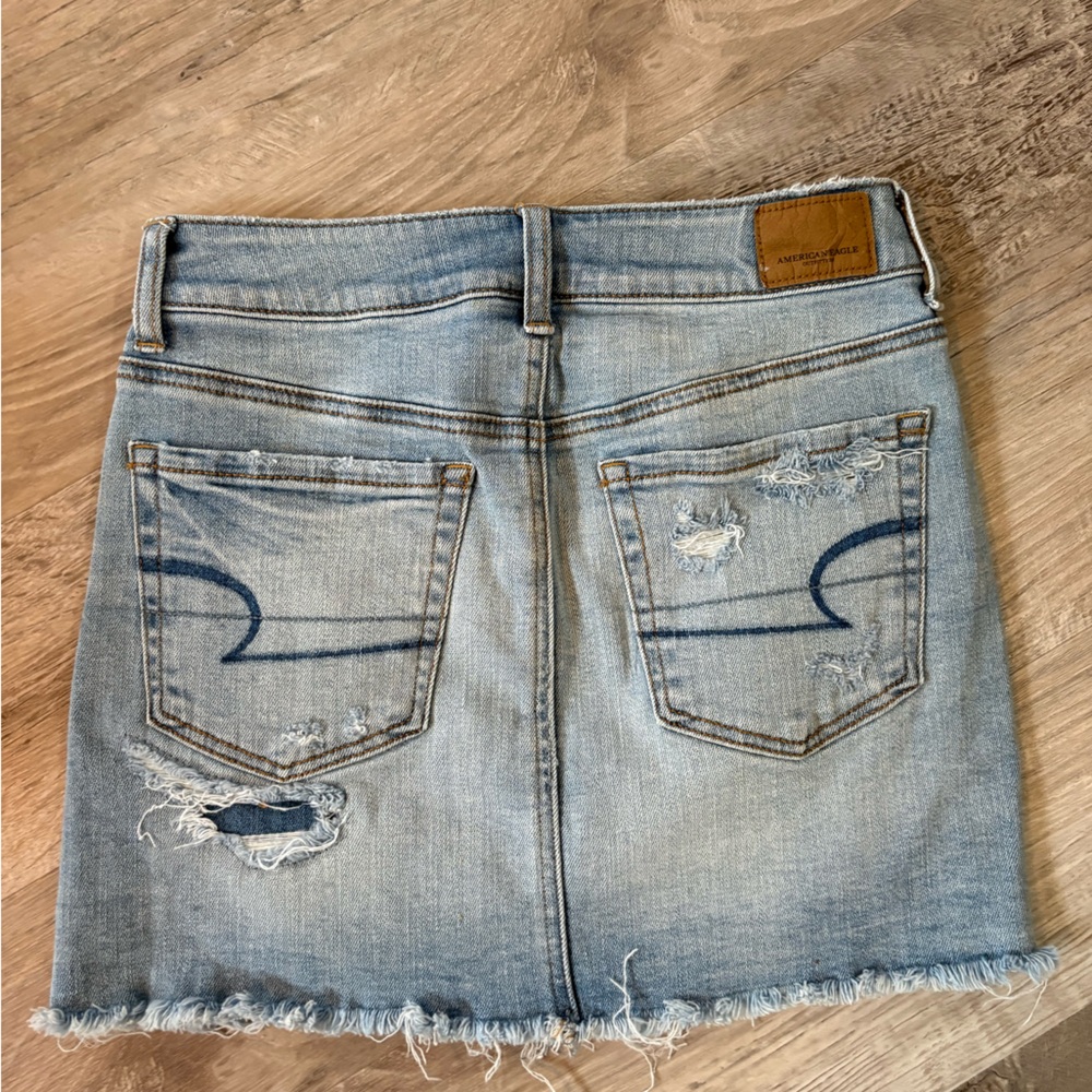 American Eagle Outfitters Size 2 Distressed High Rise Denim Mini Skirt - Picture 2 of 3